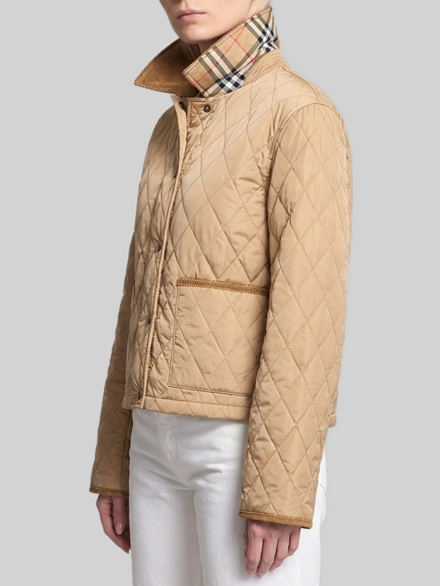 BURBERRY M short quilted country jacket