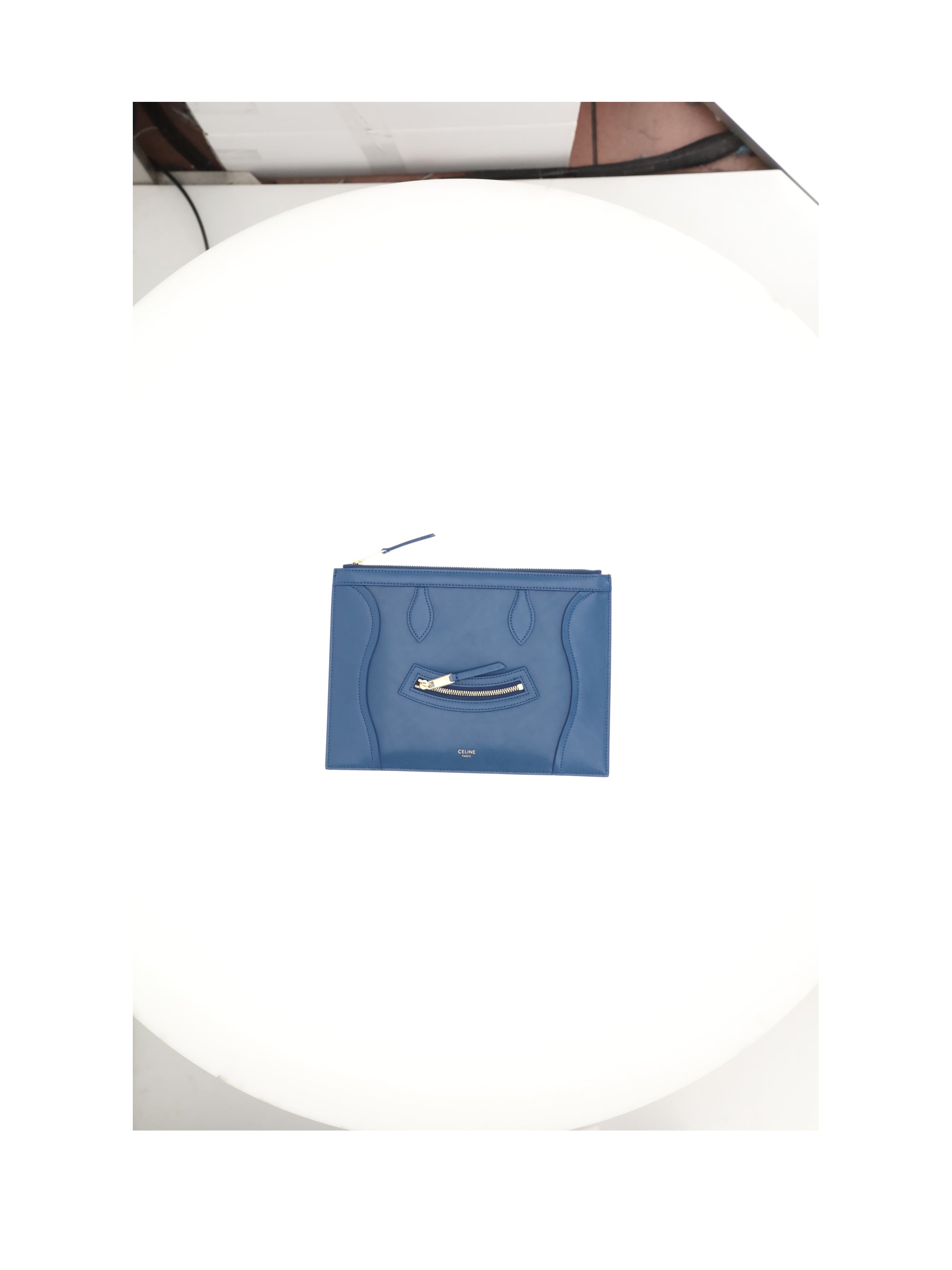 medium pouch