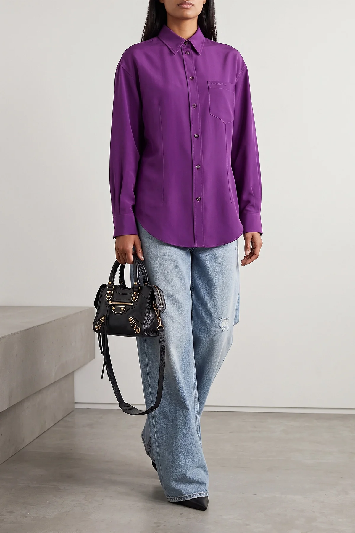 balenciaga baggy jeans redefine the volumes of the contemporary wardrobe through