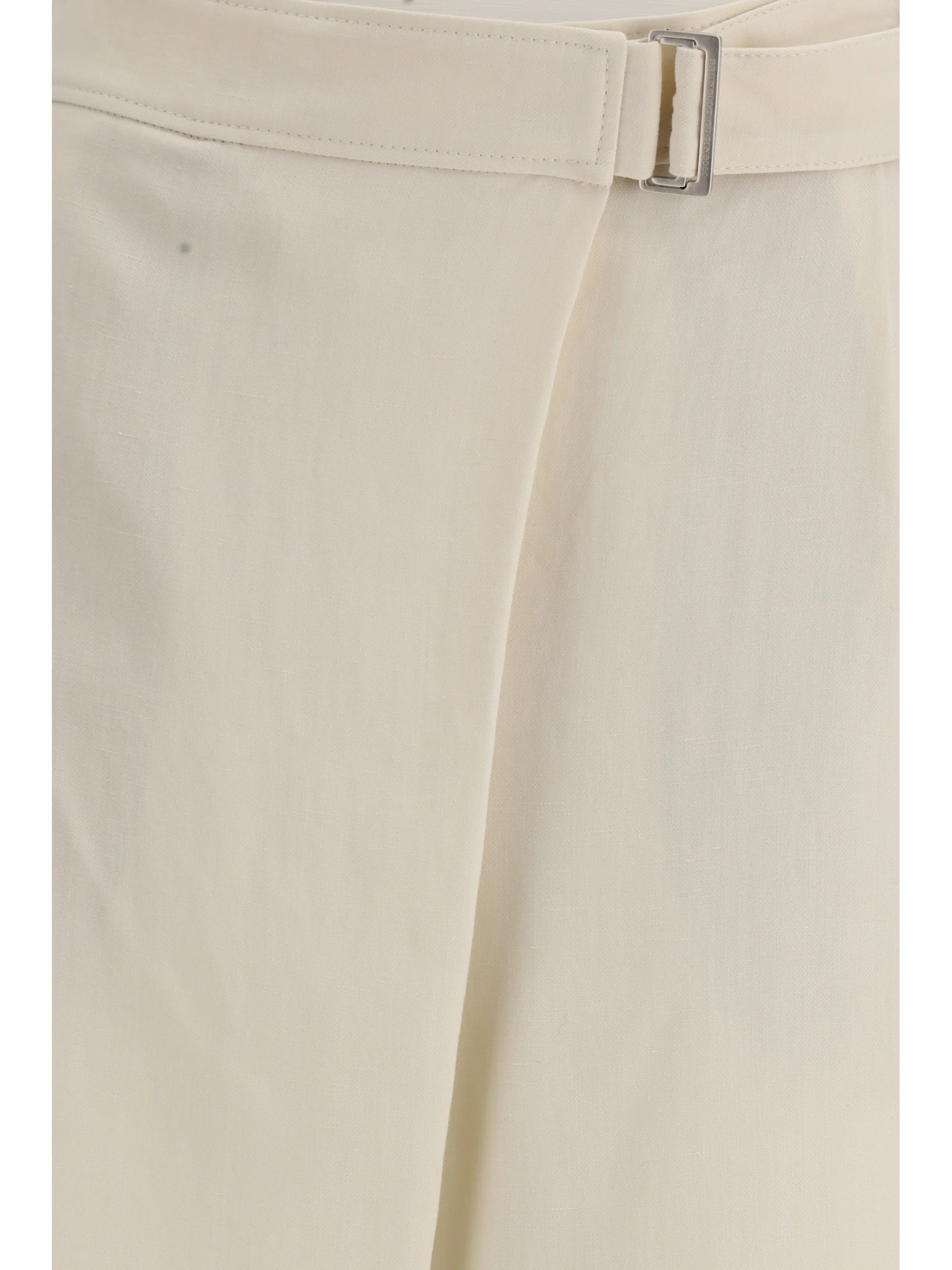 crossed pants
