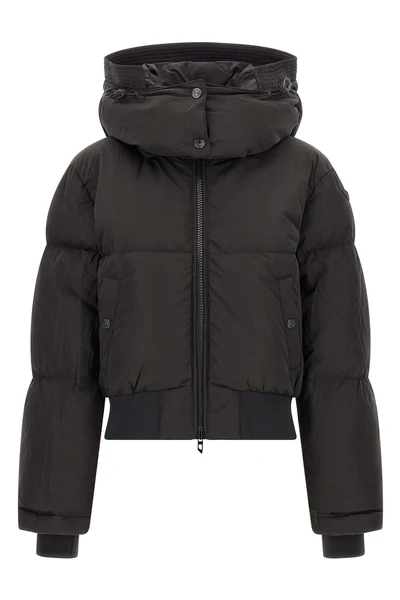 the w-peyt-short-new-wd diesel down jacket redefines the volumes of the winter