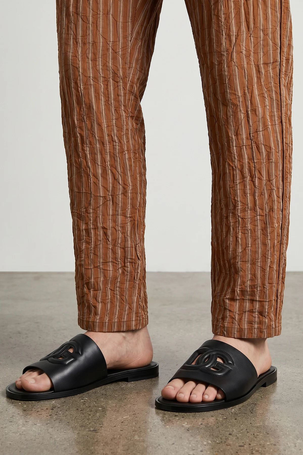 dg light calf leather sandals