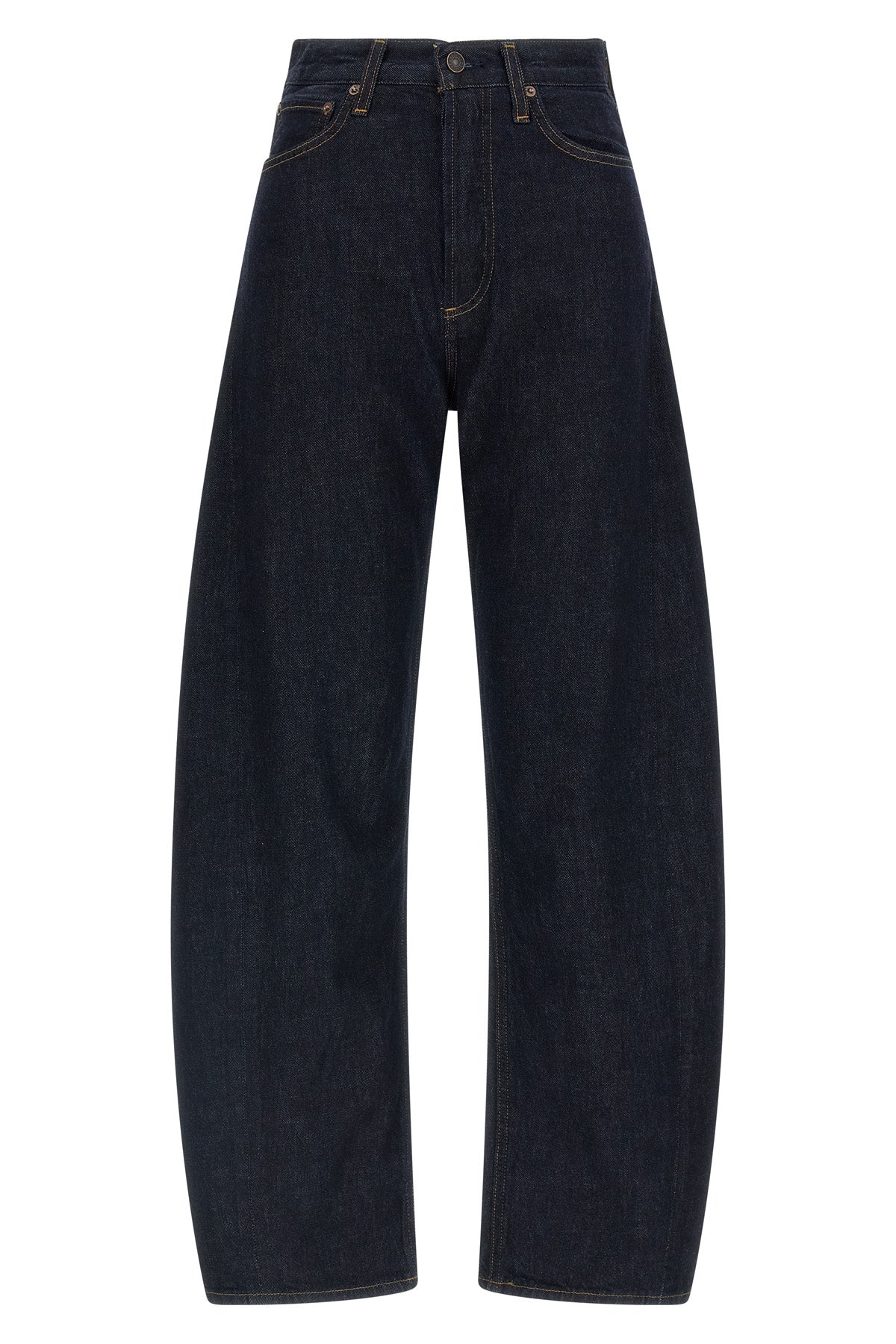 the luna agolde jeans redefine the volumes of the daily wardrobe through an in