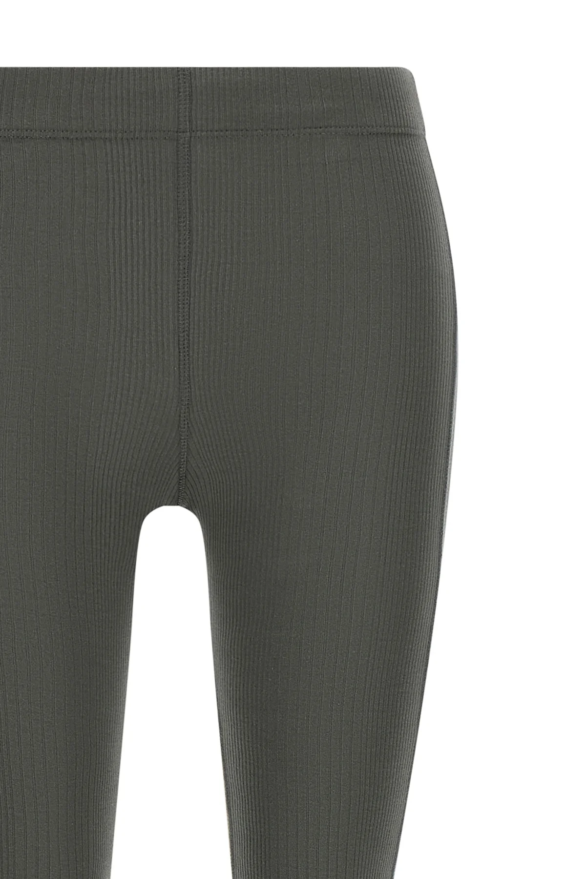 the armarium lazlo pants define a new concept of comfort through a flared silh
