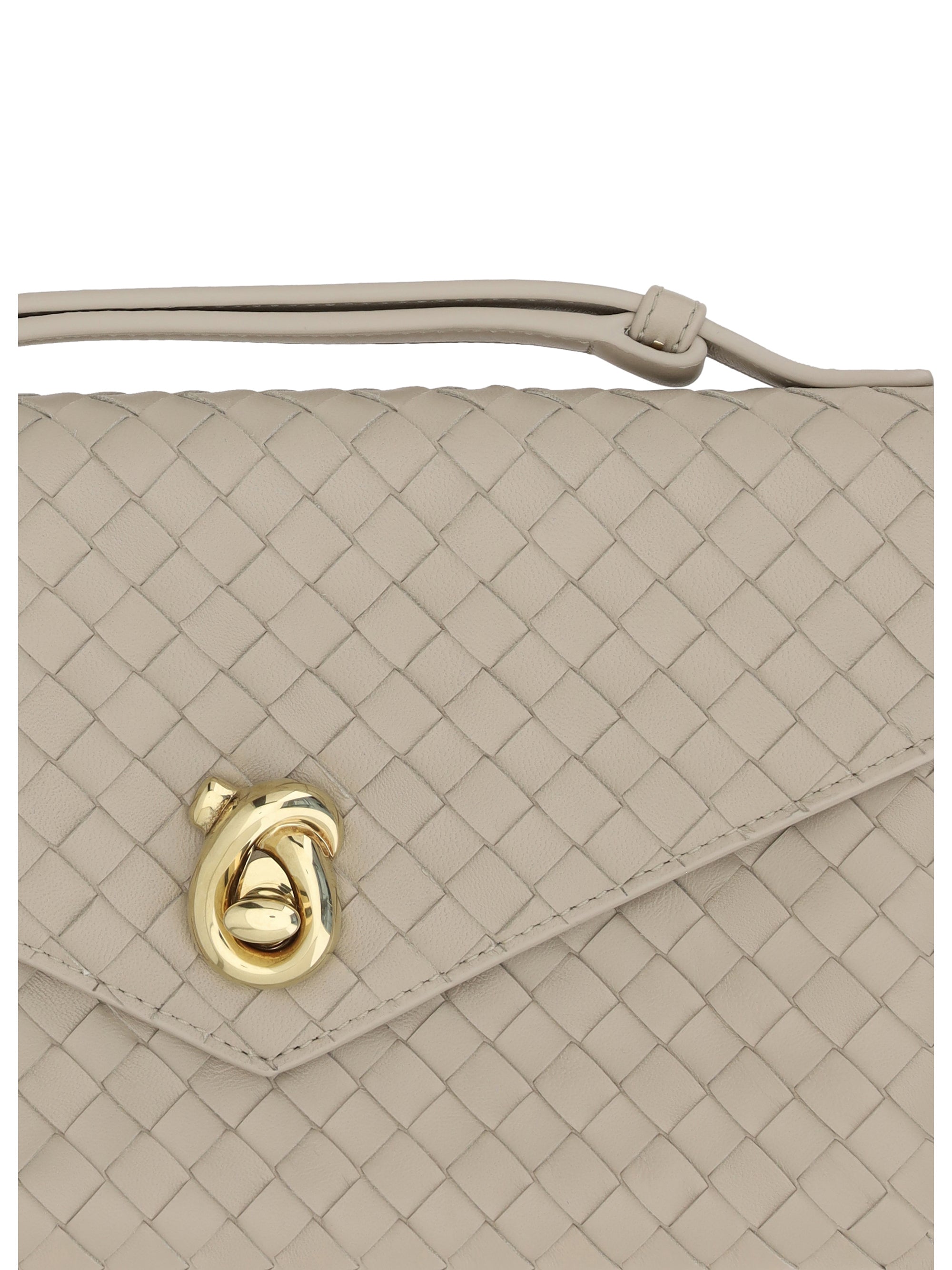 knot lock shoulder bag