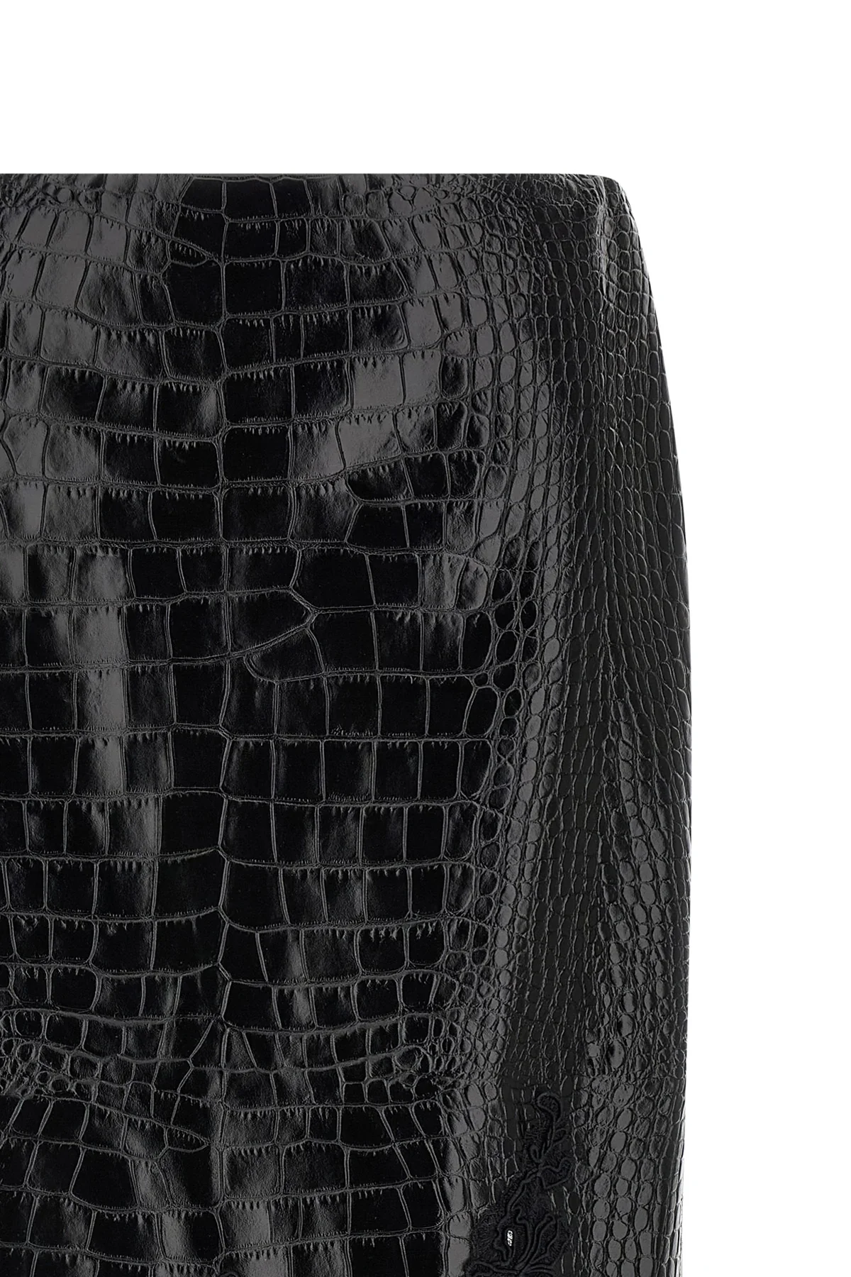 the ermanno scervino skirt defines a precise sartorial narrative through the con