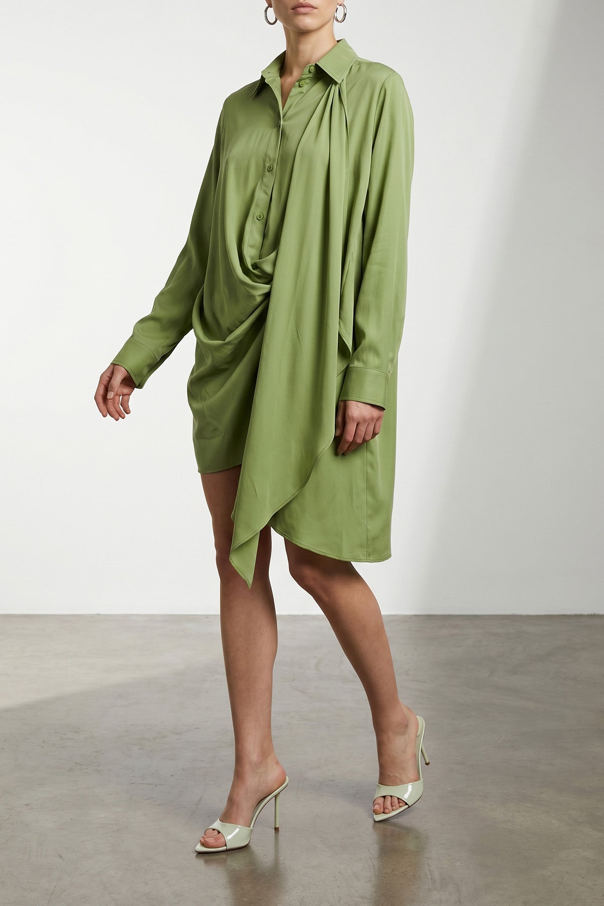 isadora dress in slightly stretch satin satin