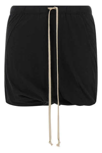 buds double cotton shorts to create draping