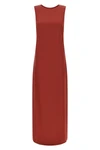 the long peserico dress defines a fluid silhouette and slipped through a double-