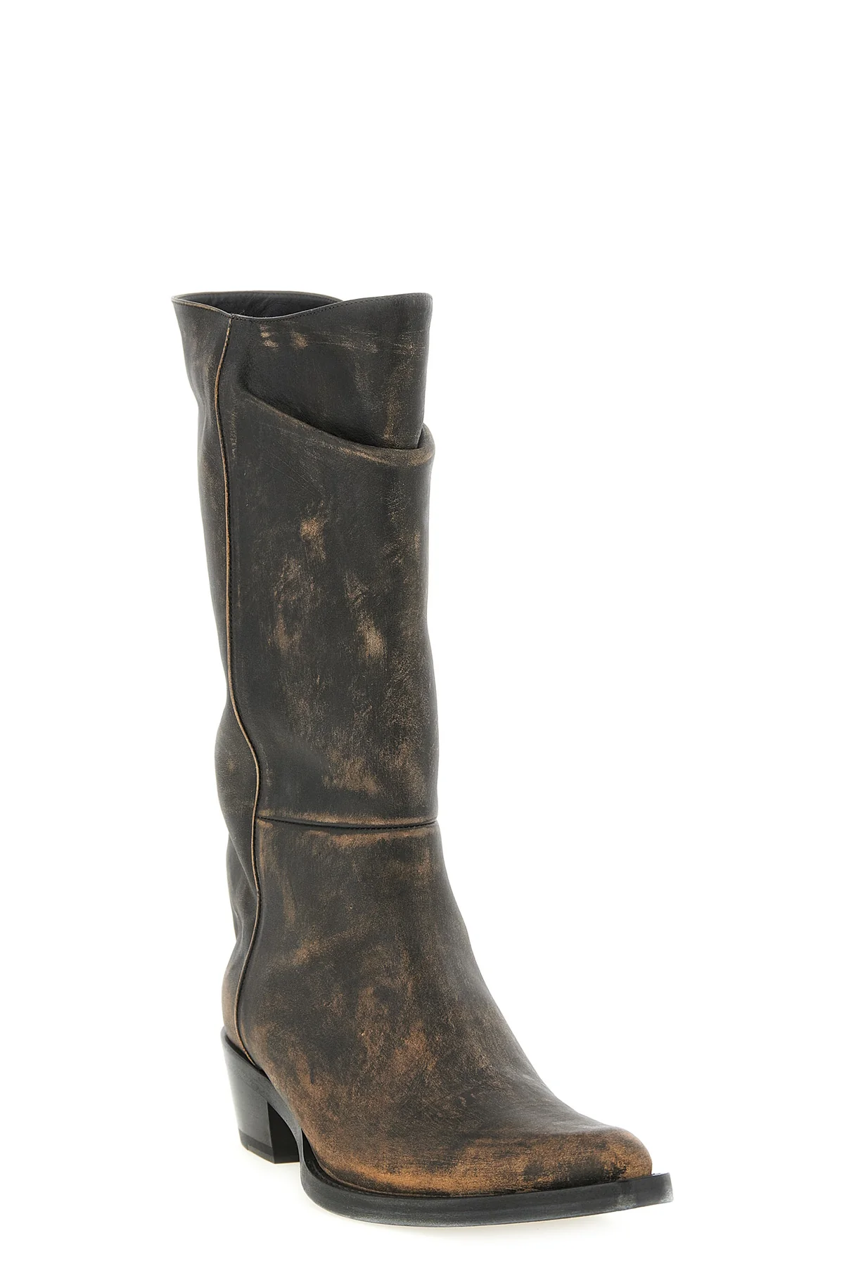 clive boots in vegetable-tanned calf leather and brushed by hand to obtain a r