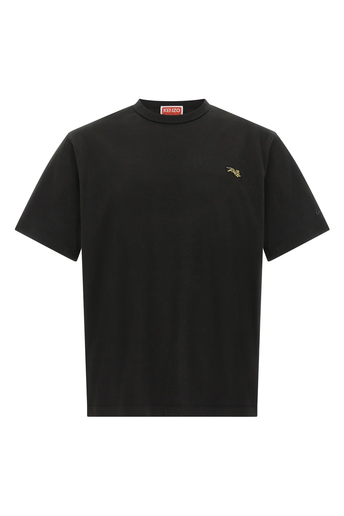 the t-shirt kenzo establishes the foundations of modern casualwear through preci