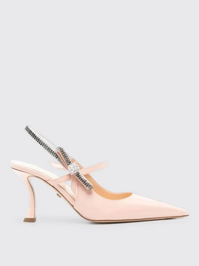 womans pump