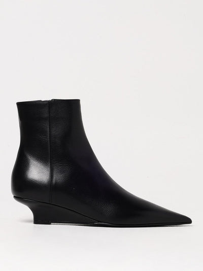 womans boots