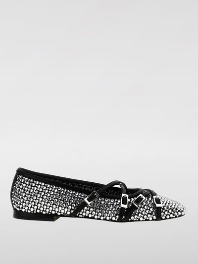 womans ballet flat