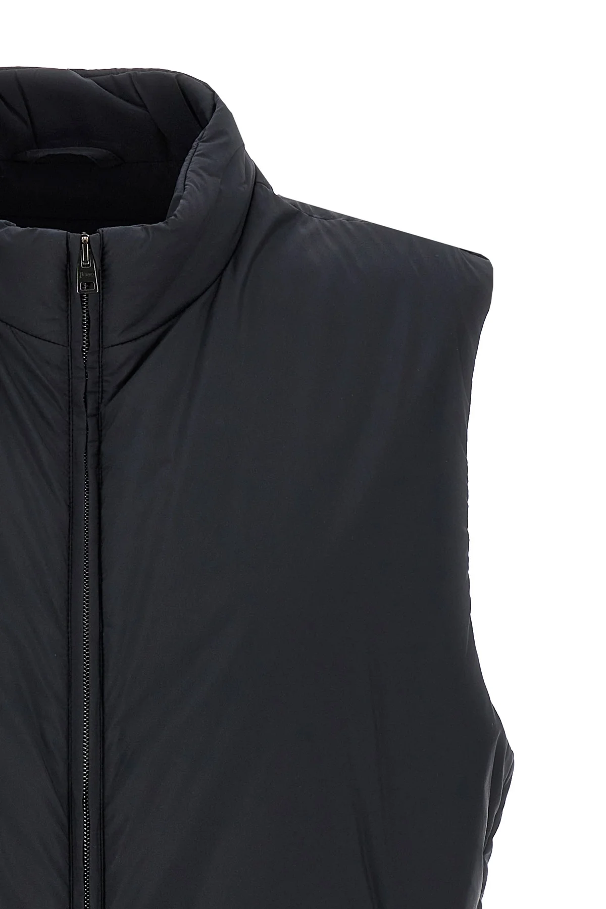 ecoage sleeveless vest in smooth fabric