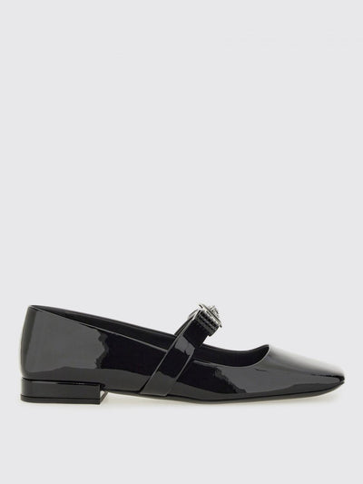 womans ballet flat