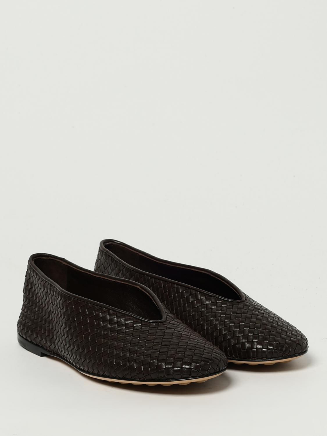 woman's ballet flat