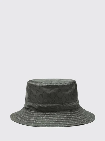 womans hat