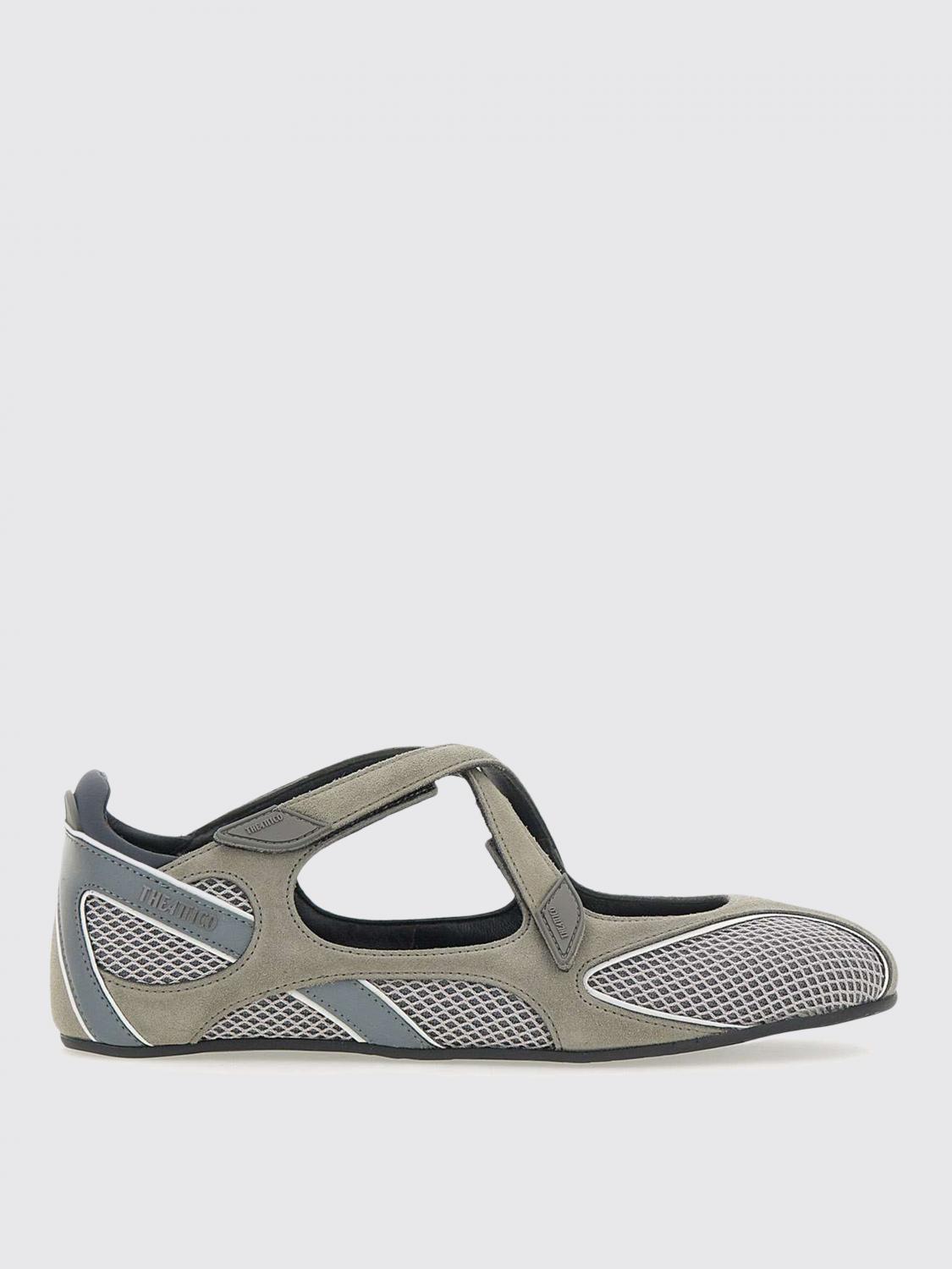 woman's ballet flat