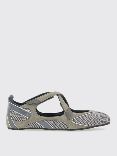 womans ballet flat