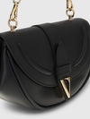 woman's shoulder bag