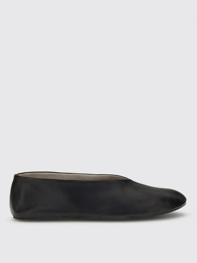 womans ballet flat