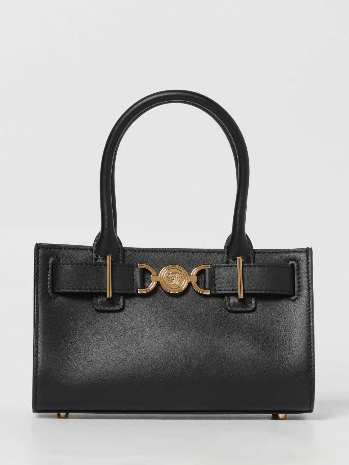 woman's shoulder bag