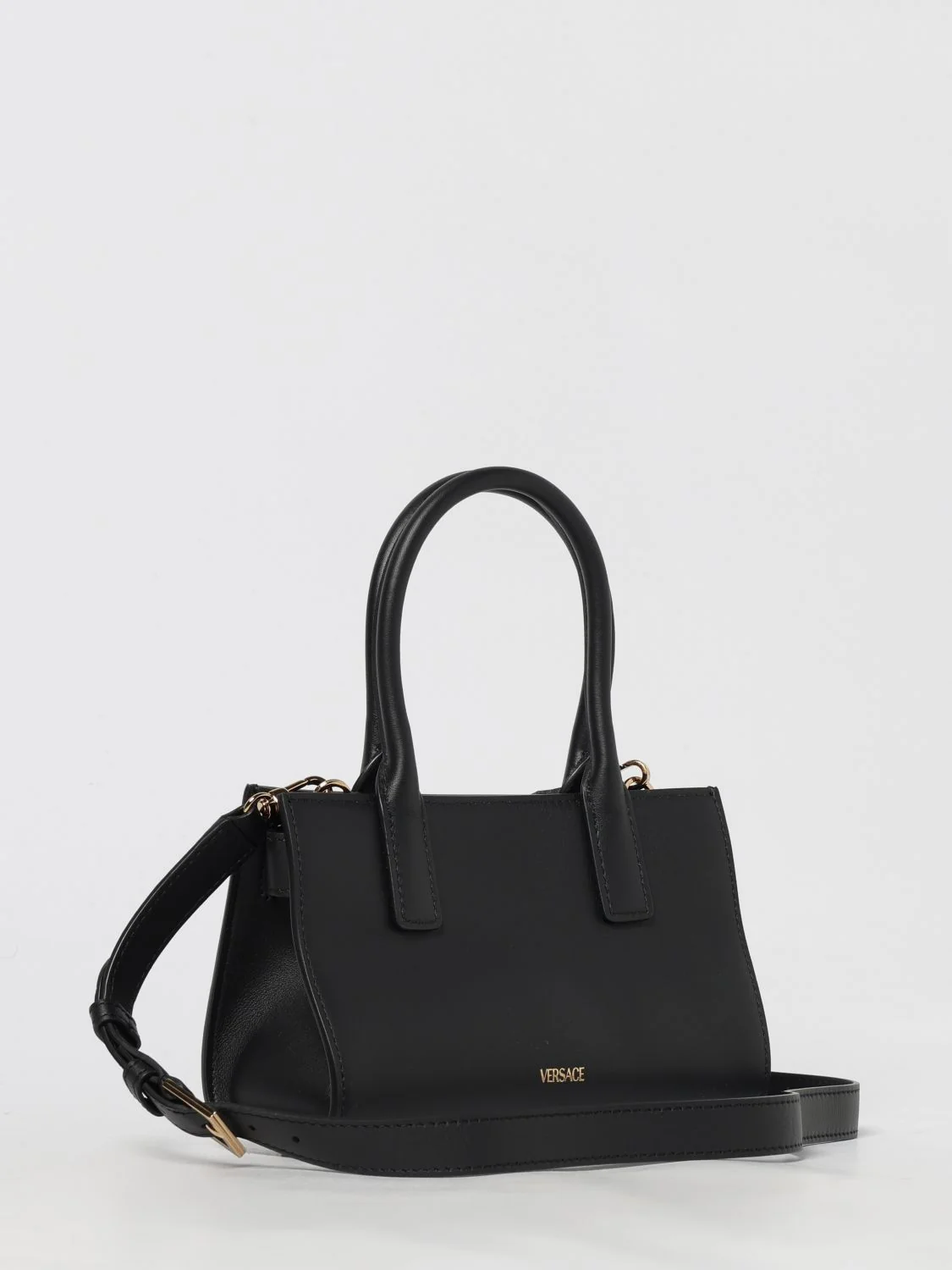 woman's shoulder bag
