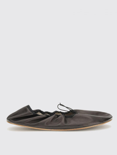 womans ballet flat
