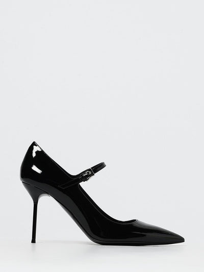 womans pump