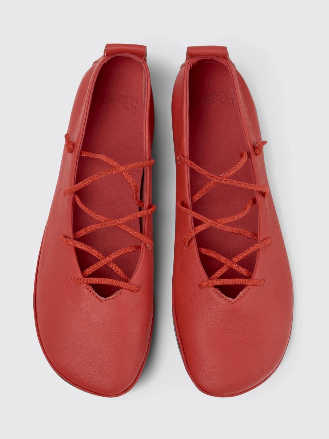 woman's ballet flat