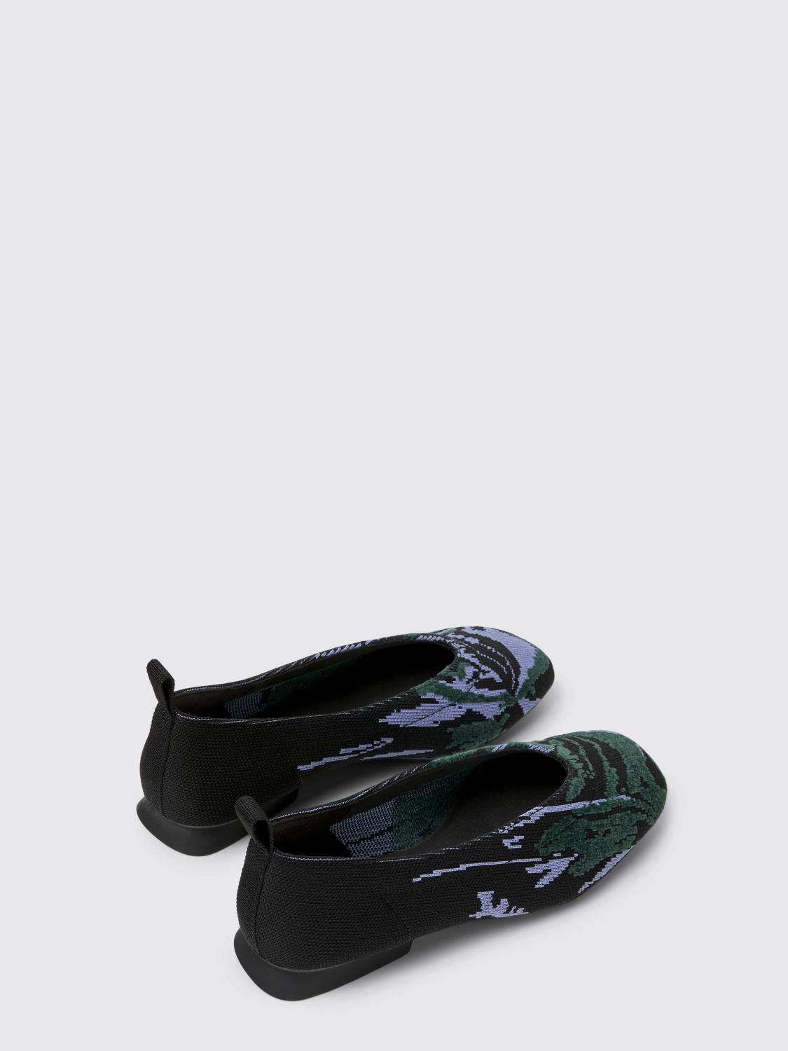 woman's ballet flat