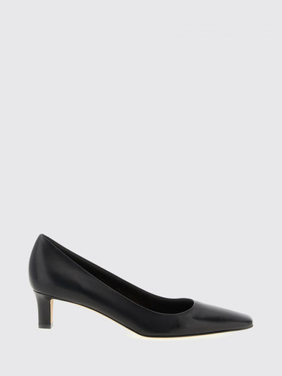 womans pump