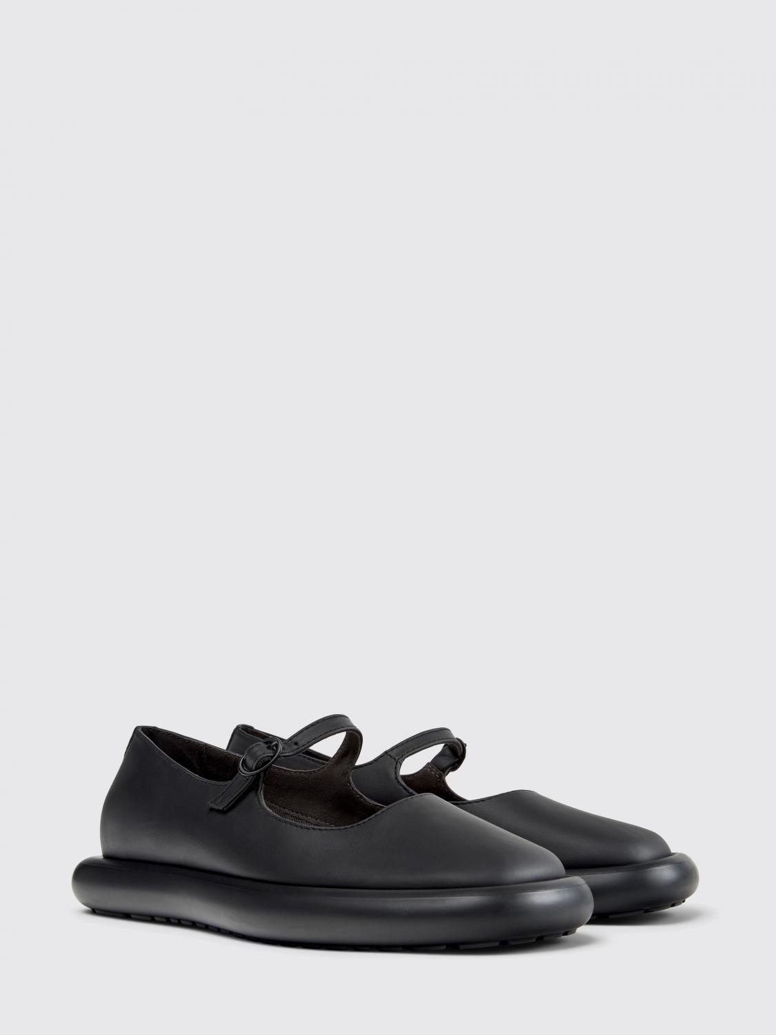 woman's ballet flat