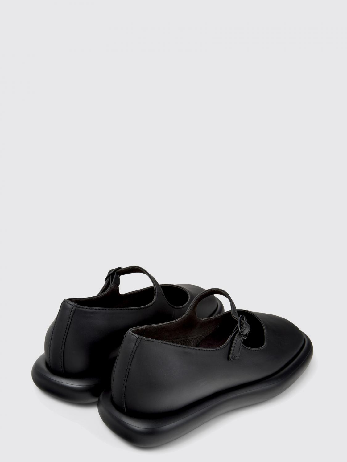 woman's ballet flat