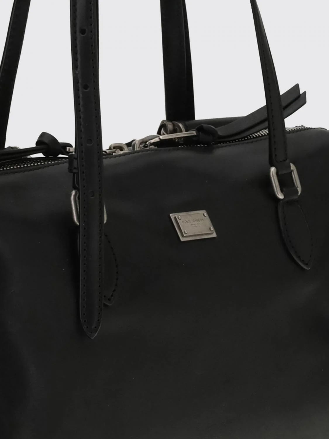 woman's shoulder bag