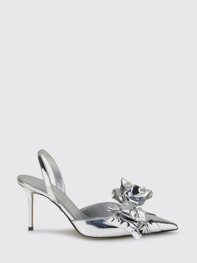 womans pump