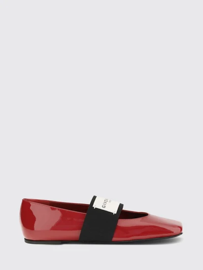 womans ballet flat