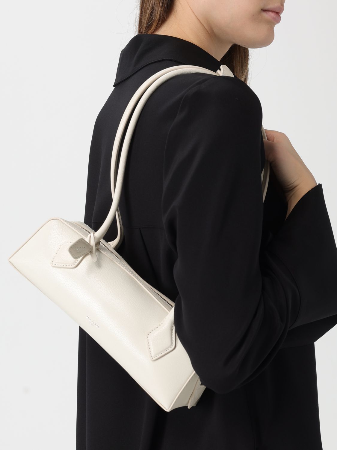 woman's shoulder bag