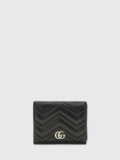 womans wallet