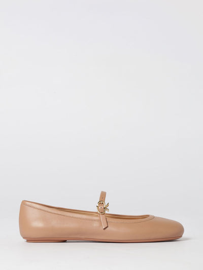 womans ballet flat