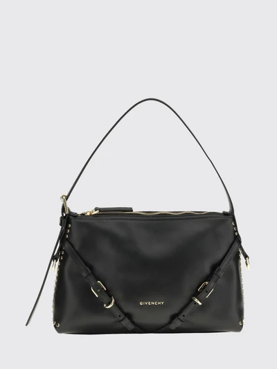 womans shoulder bag