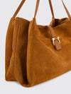 woman's shoulder bag