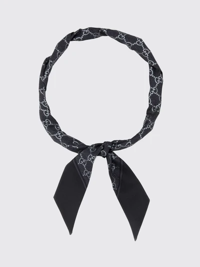 womans neck scarf