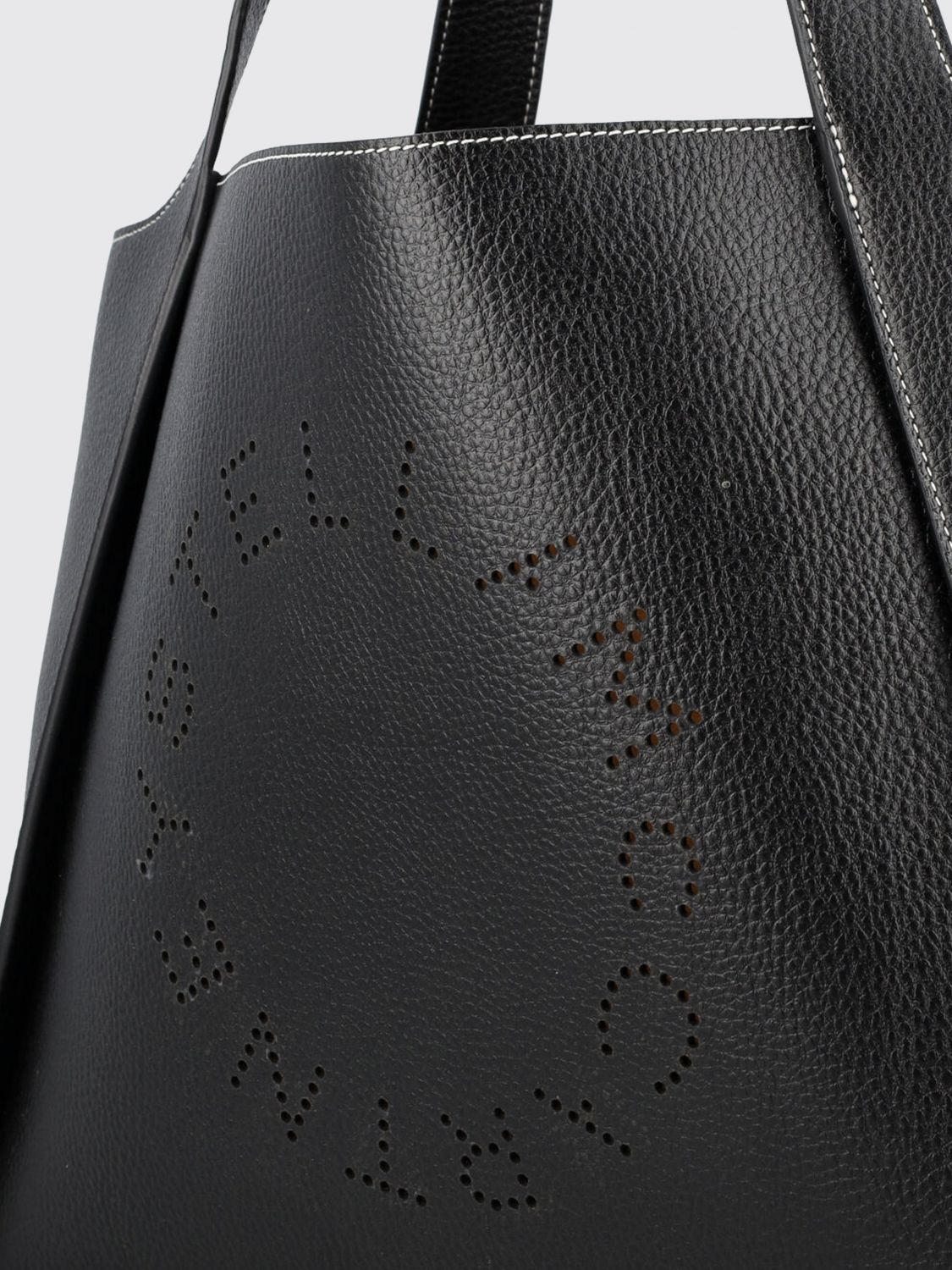 woman's shoulder bag