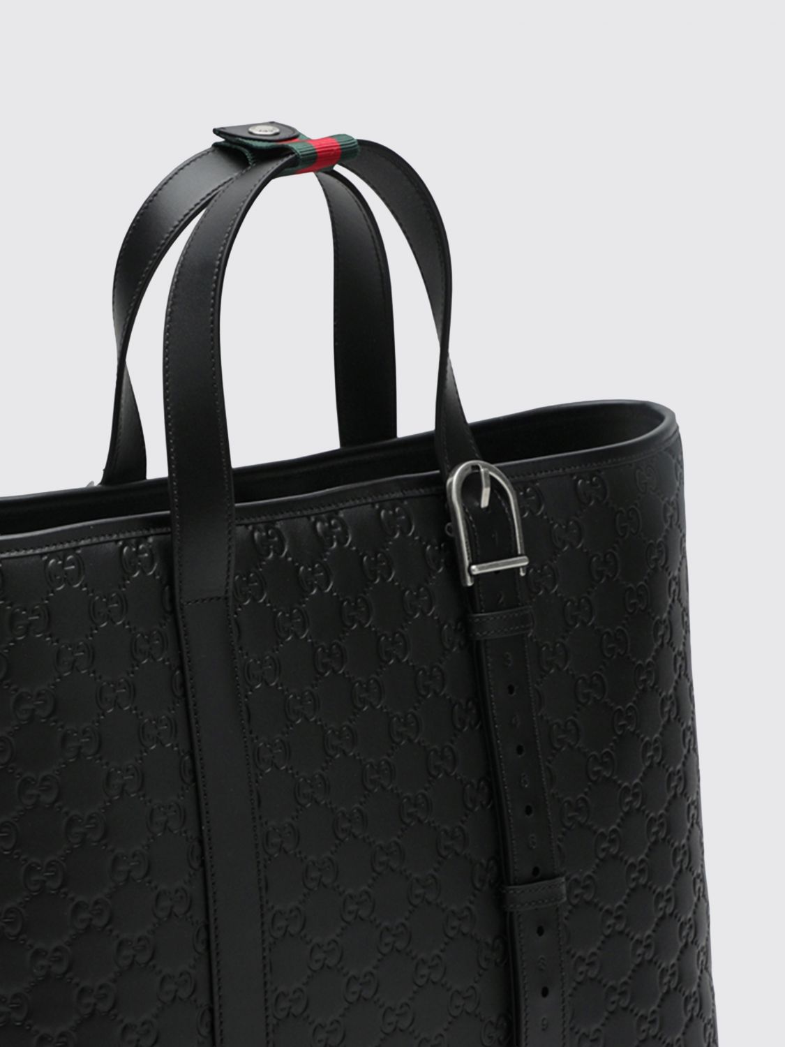 woman's tote bag