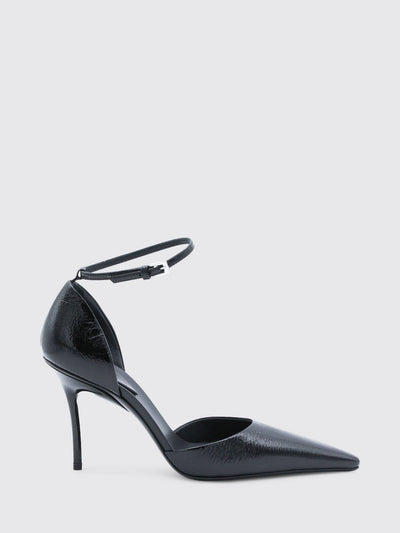 womans pump