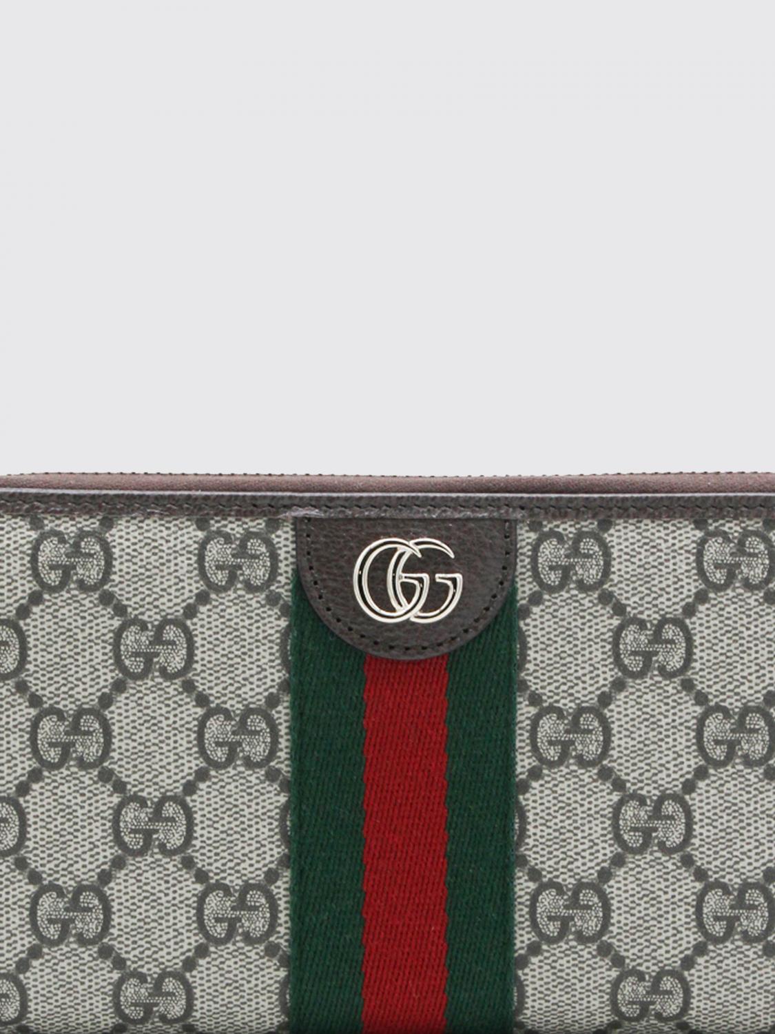 woman's wallet