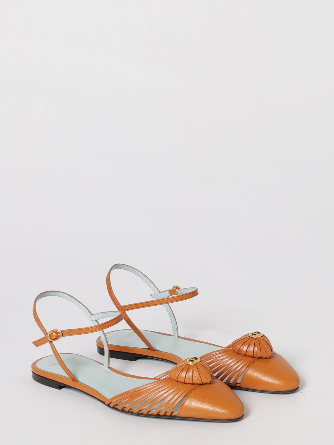 woman's ballet flat