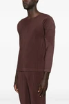 color pleats pleated t-shirt
